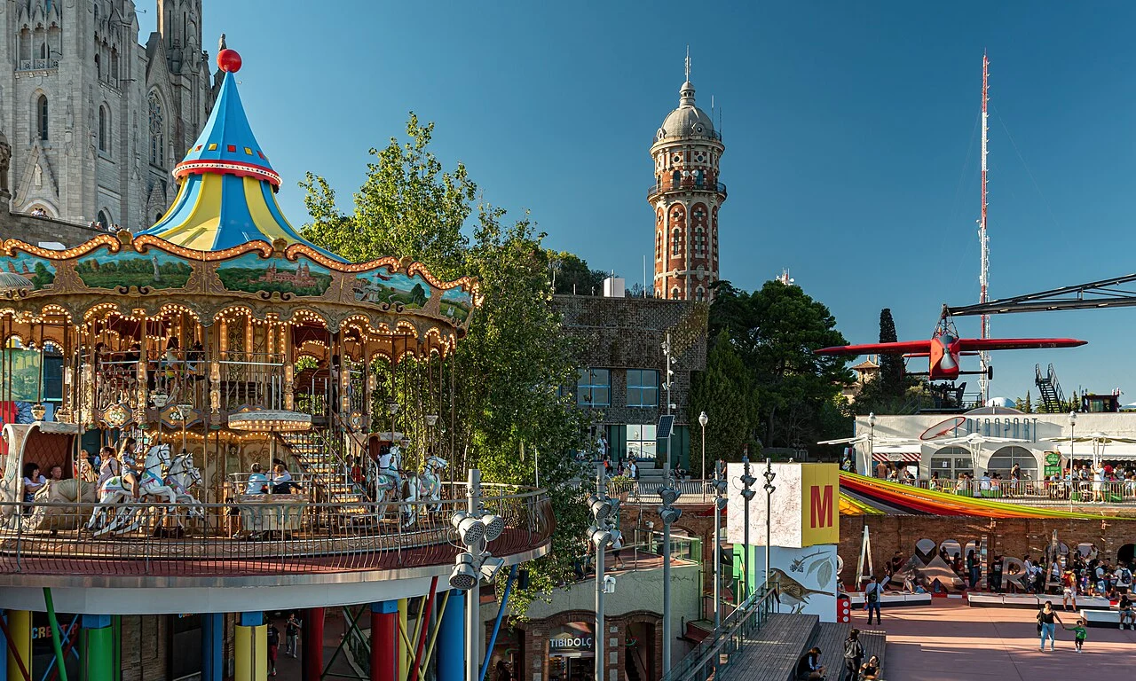 Barcelone - Parc_d_Atraccions_del_Tibidabo